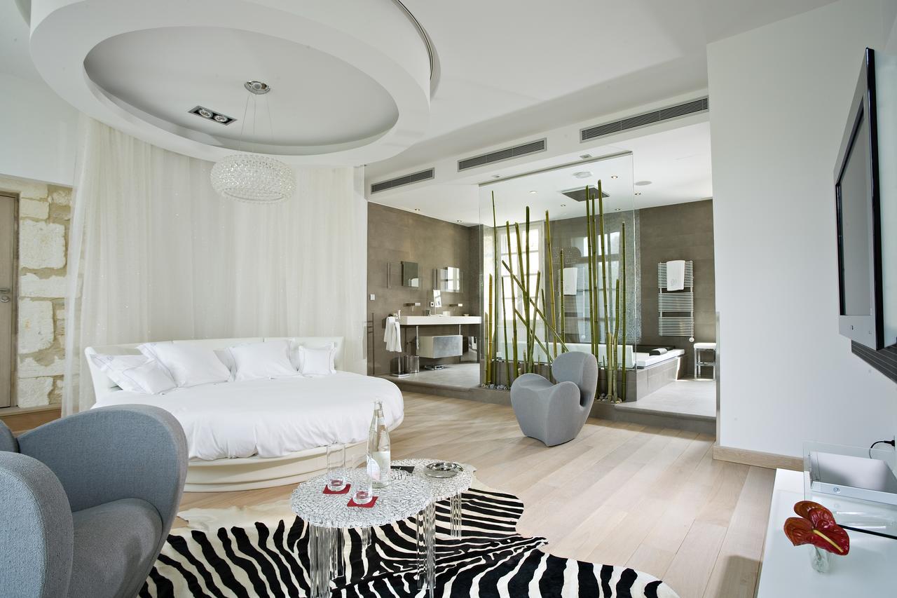 โดแมน เดอ แวร์ชอง Hotel คาสเตลนู-เลอ-เลซ์ ภายนอก รูปภาพ